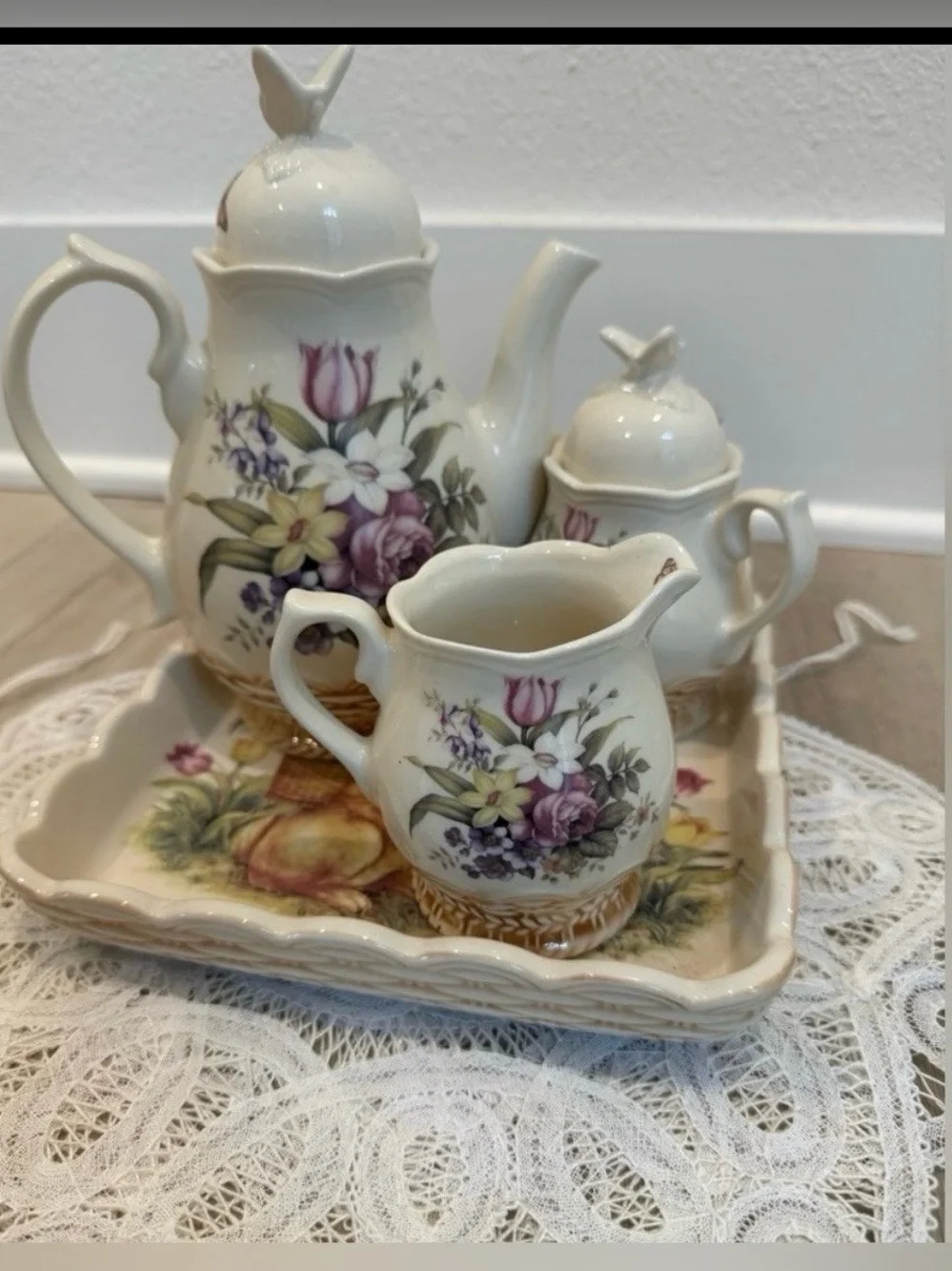 Vintage Cracker Barrel teapot set. 